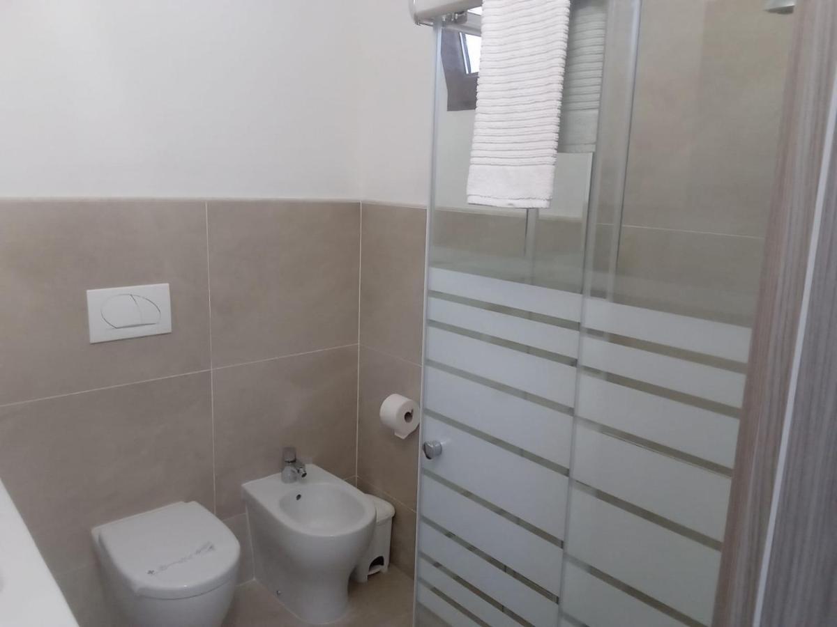 Casa Stefania 3 Leilighet Mandello del Lario Eksteriør bilde